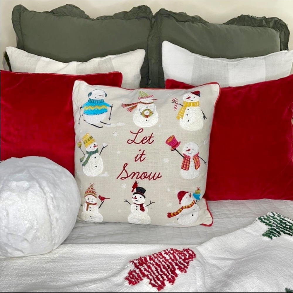 Snowmen Holiday Pillow